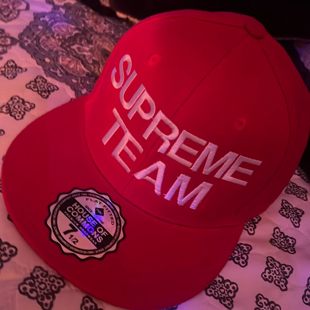 Queens, prince, and the supreme team